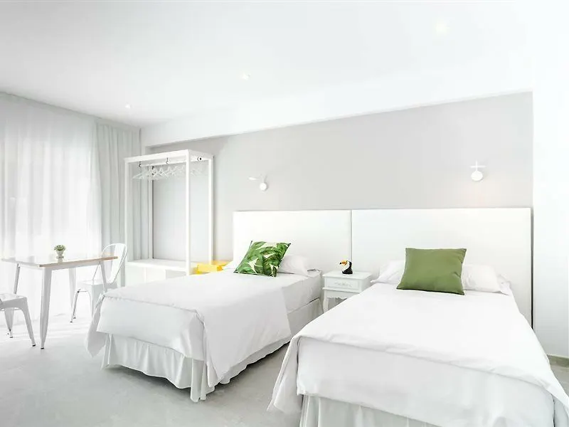 Palmanova 이너 콤파스 스튜디오 아파트 0*,  스페인